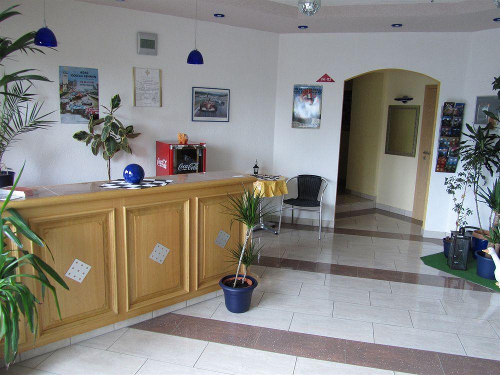 Hotel Zur Burg Nuerburg Kültér fotó