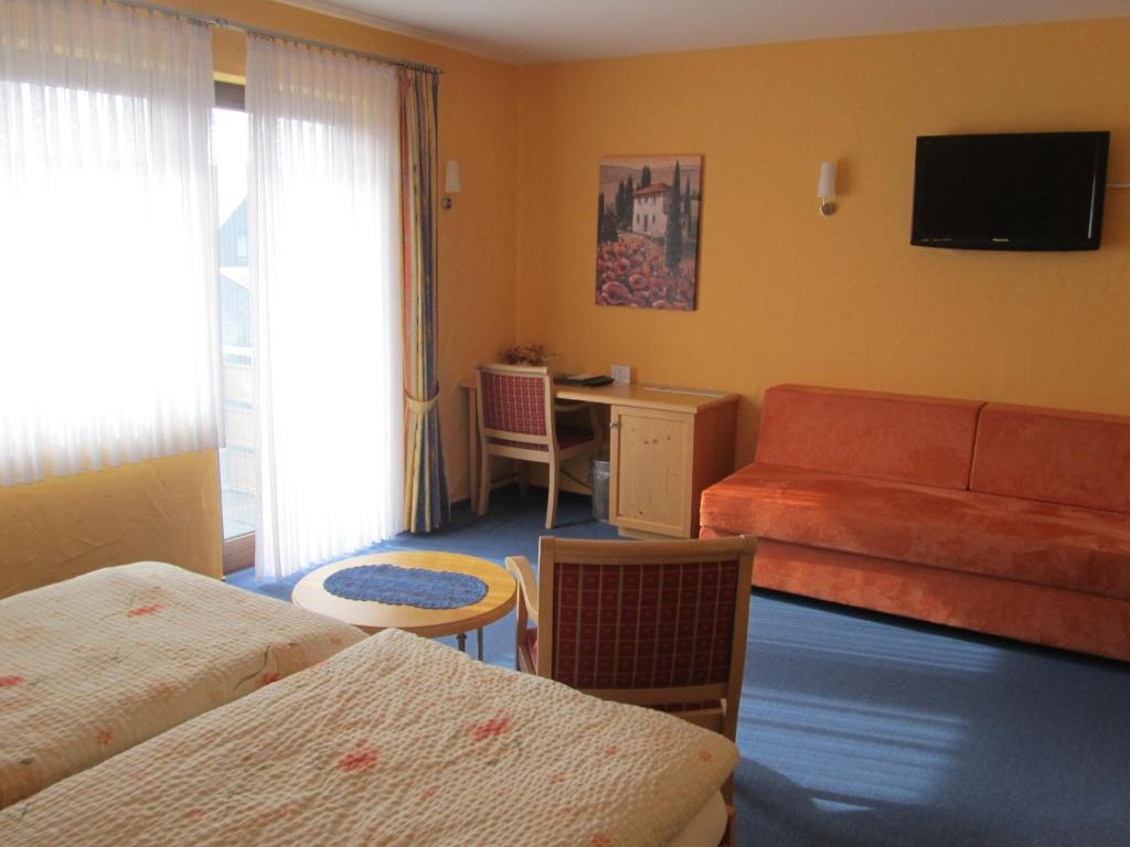 Hotel Zur Burg Nuerburg Szoba fotó