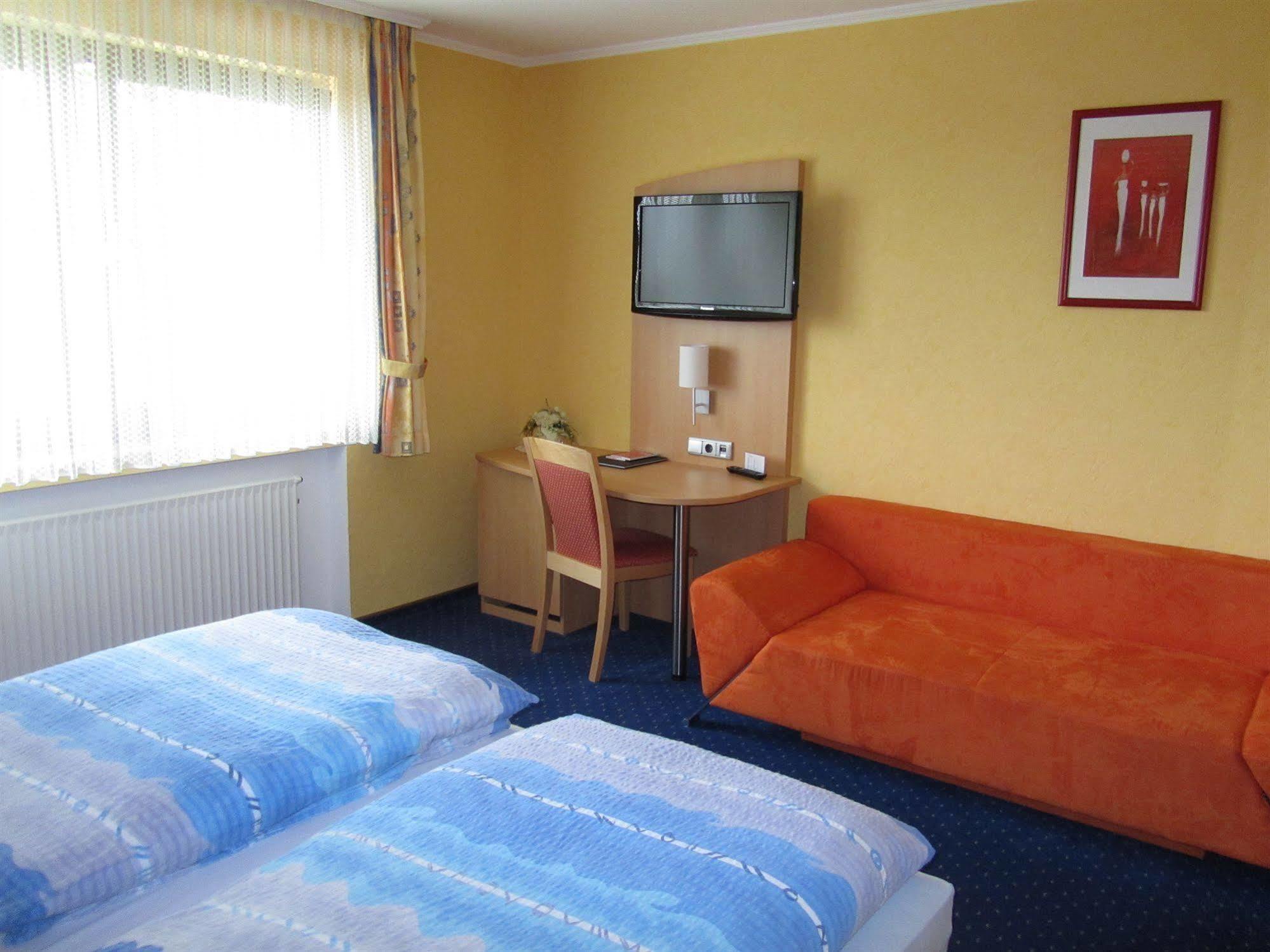 Hotel Zur Burg Nuerburg Kültér fotó