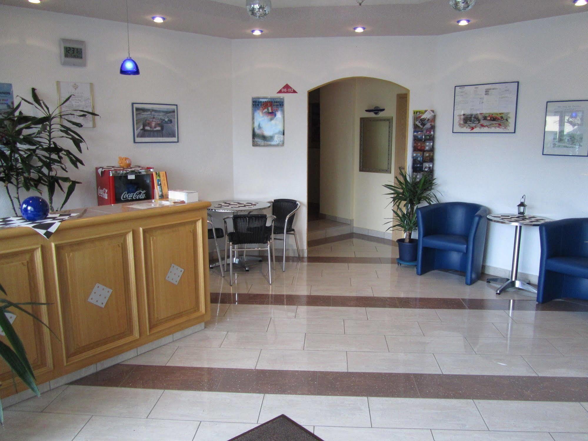 Hotel Zur Burg Nuerburg Kültér fotó