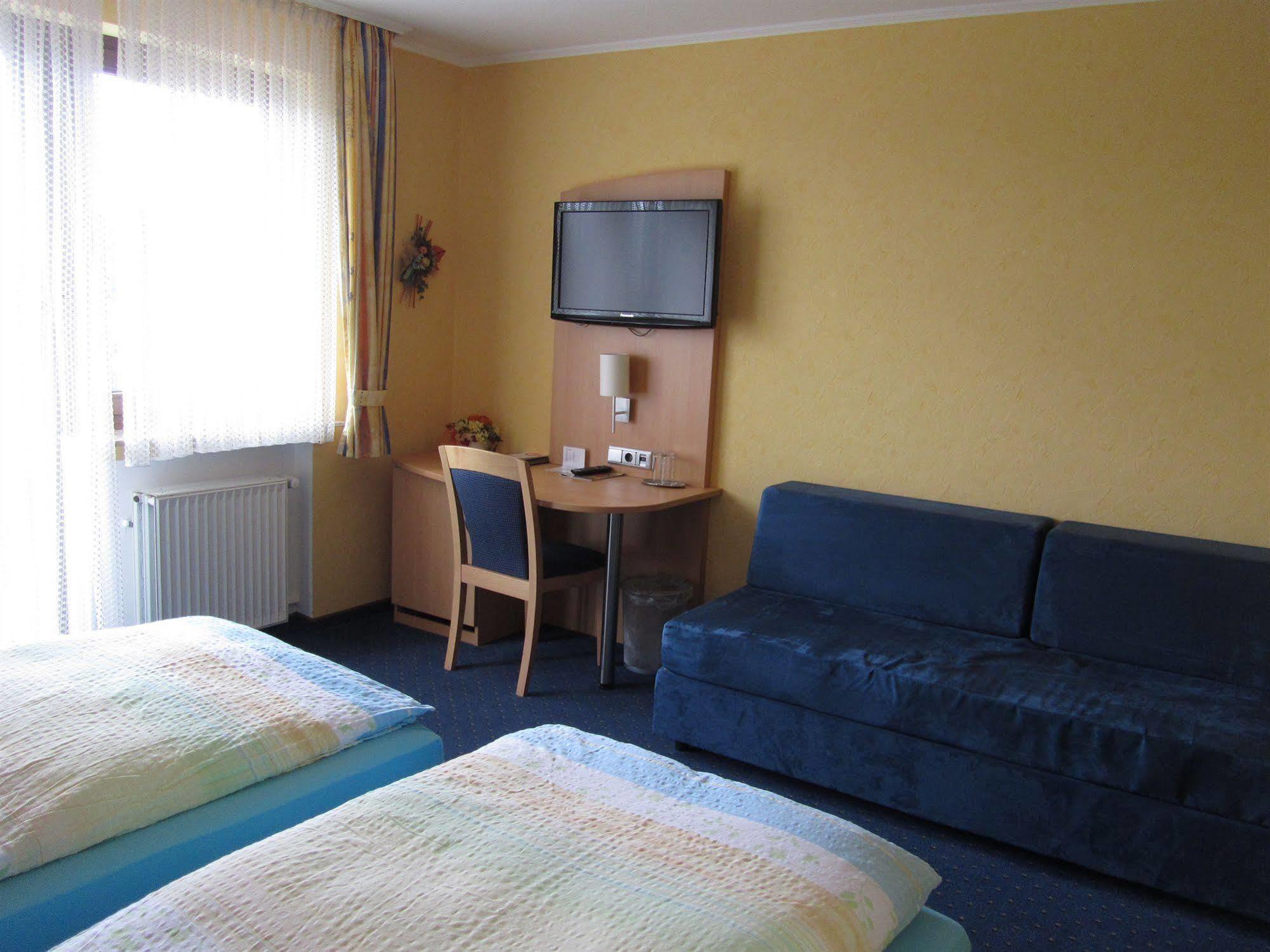Hotel Zur Burg Nuerburg Kültér fotó