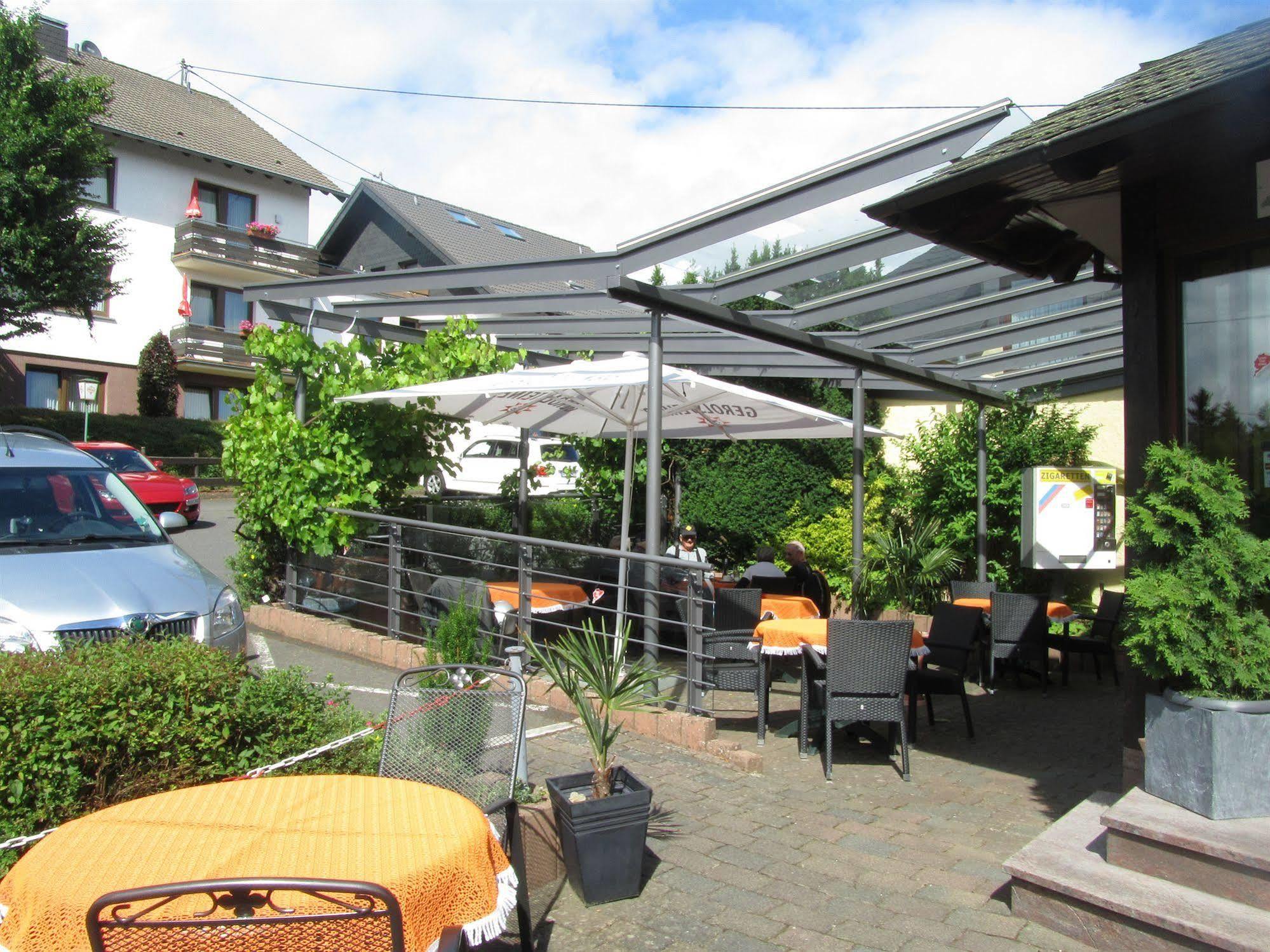 Hotel Zur Burg Nuerburg Kültér fotó